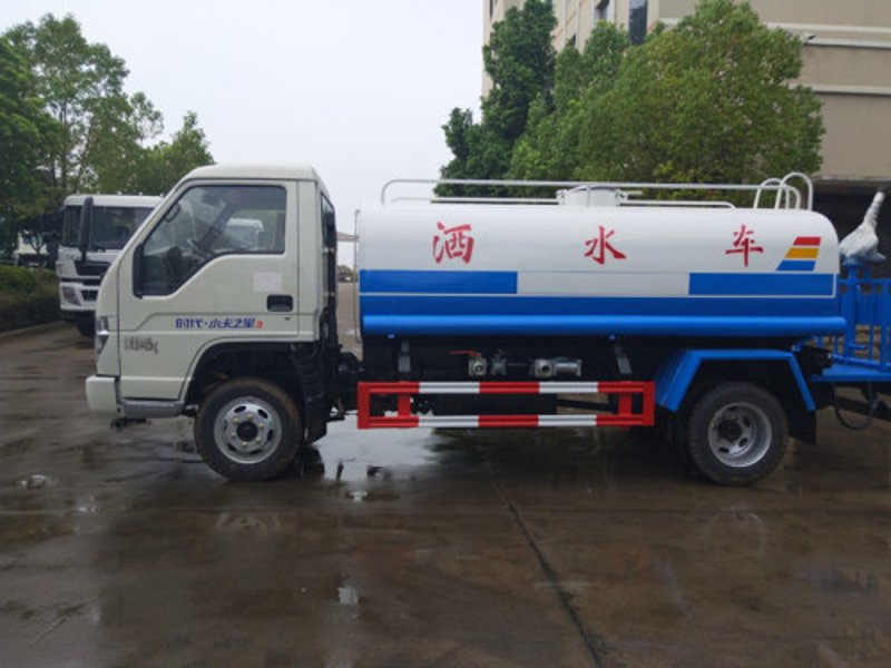 专用汽车：新时代的工业运输与物流核心力量