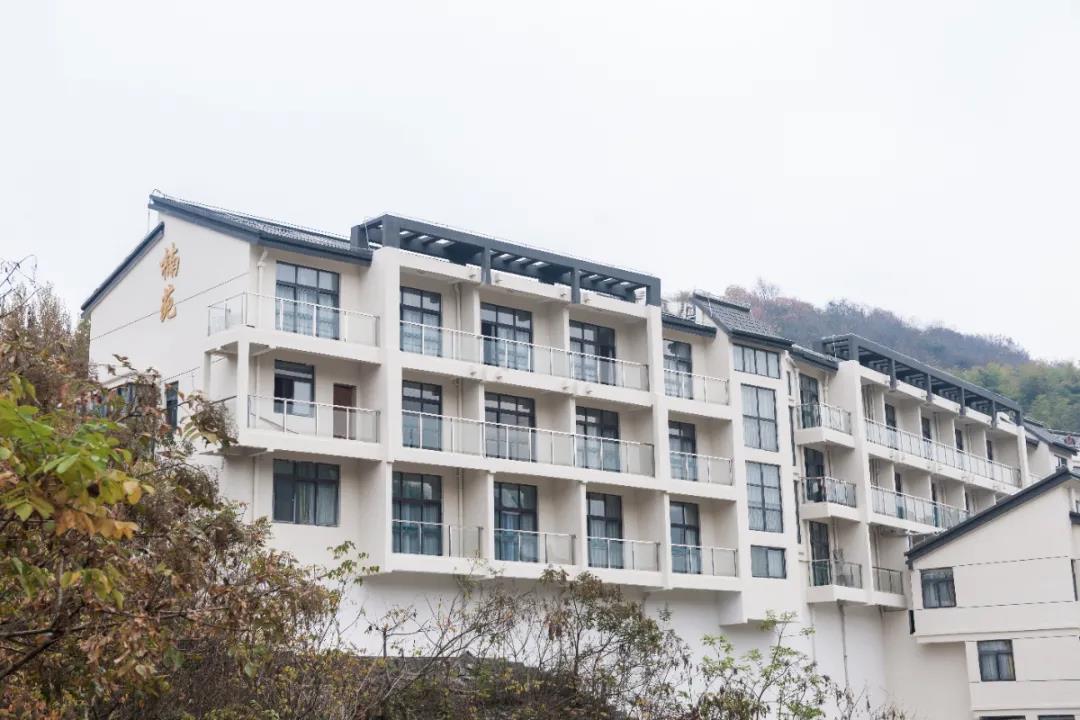 交出手機(jī)！住宿免費(fèi)！你敢挑戰(zhàn)嗎？